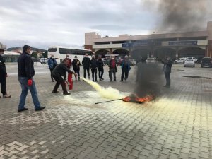 Çeşmeli muhtarlara yangın ve doğal afet eğitimi