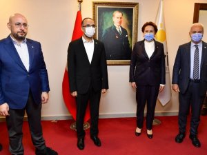 İYİ Parti lideri Akşener, Yunan Büyükelçi Diamessis’i ağırladı