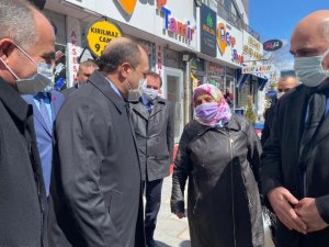 Naim Karataş esnafı yalnız bırakmıyor