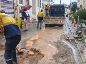 Buca’da bozulan yollarda tadilat çalışmaları