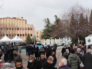 Muhsin Yazıcıoğlu kabri başında dualarla anıldı