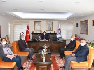 Şehzadeler Belediyesinden muhtarların elektrik faturalarına destek