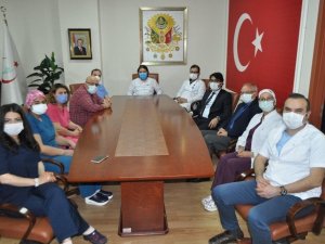 Başarılı organ bağışı operasyonu sonrası hastane çalışanlarına teşekkür plaketi verildi