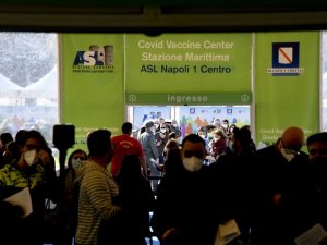 İtalya’da son 24 saatte 460 can kaybı