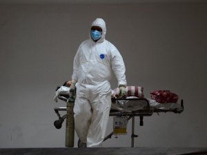 Brezilya’da 1 günde 100 bin yeni vaka