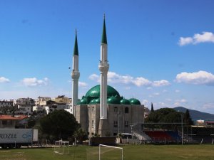 8 yıldır tamamlanamayan cami bölge halkını çileden çıkardı