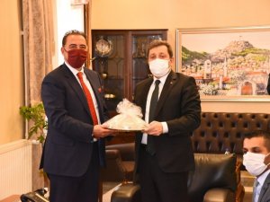 Cezayir’in Ankara Büyükelçisi’nden Vali Tavlı’ya ziyaret