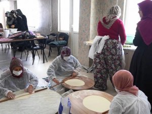 Diyanet kadınları yetim ve öğrenciler için kolları sıvadı