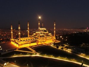 İstanbul’da ‘Süper Solucan Ay’ manzarası