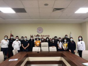 Acil sağlık personeline ’Erişkin İleri Derece Yaşam Desteği’ eğitimi verildi