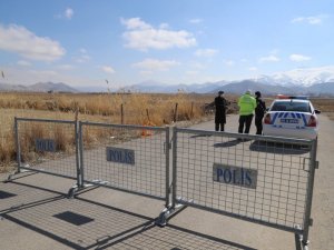 Gürpınar’da bir mahalle karantinaya alındı