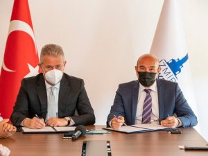 İzmir’de kırtasiyecilere destek