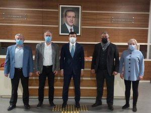Demircan, sağlık çalışanlarının sorunlarını siyasilere iletti