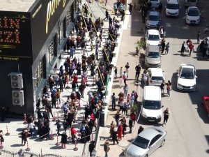 Turuncuya dönen Adana’da tabak-çanak koronayı unutturdu