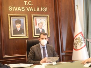 Yüksek riskli iller arasına giren Sivas’ta, validen ev hanımlarına çağrı