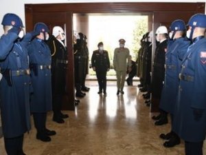 Genelkurmay Başkanı Güler, Pakistanlı mevkidaşı Raza ile görüştü