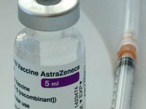 Berlin 60 yaş altı kişiler için AstraZeneca aşısının kullanımını durdurdu