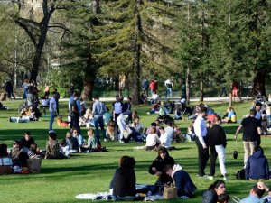 Fransa’da son 24 saatte 30 bin 702 yeni vaka