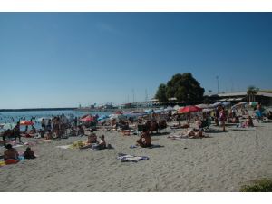 Kuşadası’nda Bayram Hareketliliği