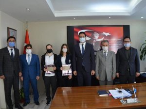Kaymakam Yıldırım öğrencileri ödüllendirdi