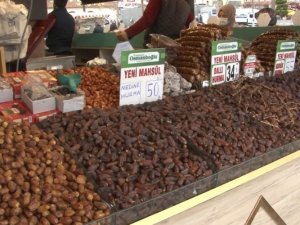 Hurmalar tezgahları süsledi