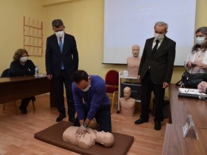 Öğretmenlere ilk yardım eğitimleri devam ediyor