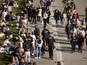 Fransa’da son 24 saatte 59 bin 38 yeni vaka