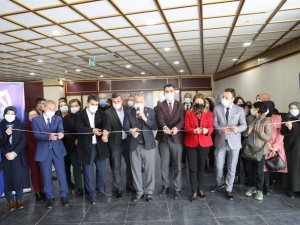 ‘Asırlık çocuk dergileri’ sergisi ziyarete açıldı