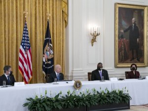 Biden, ilk kabine toplantısını yaptı