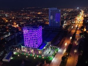 Manisa Büyükşehir Belediyesi otizm için ‘Mavi Işık’ yaktı
