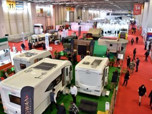 Tatilciler pandemi döneminde karavanlara yöneldi