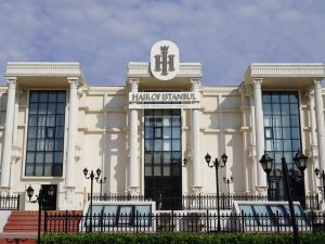 Akdemir: "Başarılı doktorlar, yüksek teknoloji ve konforlu hizmet faktörü saç ekiminde Türkiye’yi cazibe merkezi yaptı"