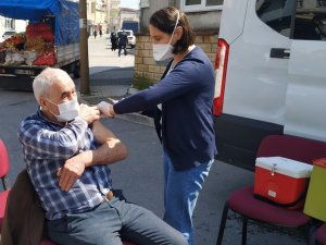Sultanbeyli Kaymakamlığı 65 yaş ve üstü vatandaşların aşılanması için seferberlik başlattı