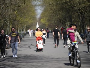 İngiltere’de Covid-19 aşı pasaportu uygulaması 15 Nisan’da başlayacak