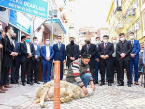 Erdek Ülkü Ocakları açıldı