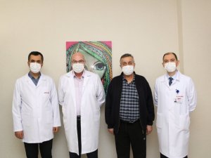 Vücudundaki şişkinliği kilo sandı, karnından 20 kiloluk tümör çıkarıldı