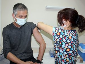 Denizli’de sağlıkçıların yüzde 80’i, yaşlıların ise yüzde 78’i aşılandı