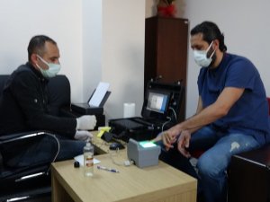 Korona virüs kahramanlarına kimlik kartı jesti