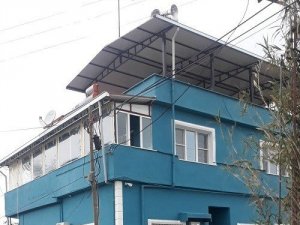 Ezan sesinden rahatsız olup şikayet etti