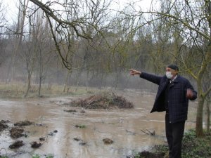 Domaniç’te dereler taştı, tarım arazileri sular altında kaldı
