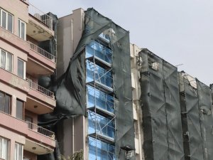 Denizli’de vatandaşlar caddede yürümekte güçlük çekti
