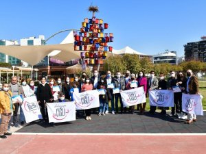 Başkan Gümrükçü, AIESEC’li gençlere evini açan ailelerle buluştu