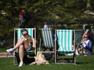 İngiltere’de son 24 saatte 2 bin 379 vaka