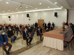 Kaymakam Nazlı, muhtarları virüs konusunda uyardı