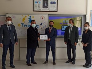 Simav’da 2 okula ‘e Twinning scholl’ etiketi