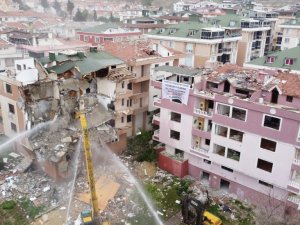 Büyükçekmece’de kentsel dönüşüm kapsamında 3 bina yıkılıyor