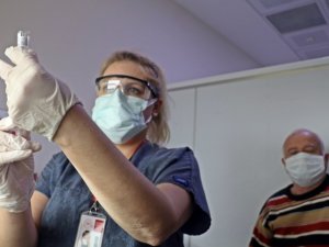 Ramazan’da korona virüs aşısına iftar düzenlemesi