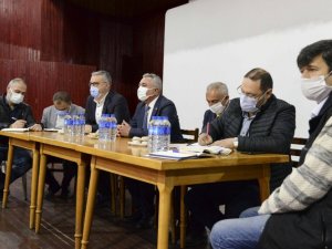 Aydın Büyükşehir Belediyesi Sultanhisarlı muhtarlarla bir araya geldi