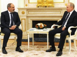 Putin ve Paşinyan, Dağlık Karabağ’ı görüştü
