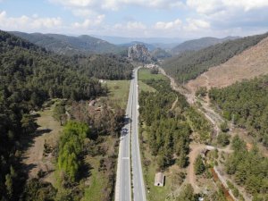 Marmaris’te imara açılan yer için, 7 meclis üyesi dava açtı